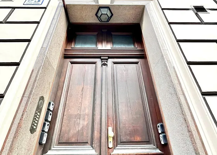 Honor - In One Neu Renoviert Appartement